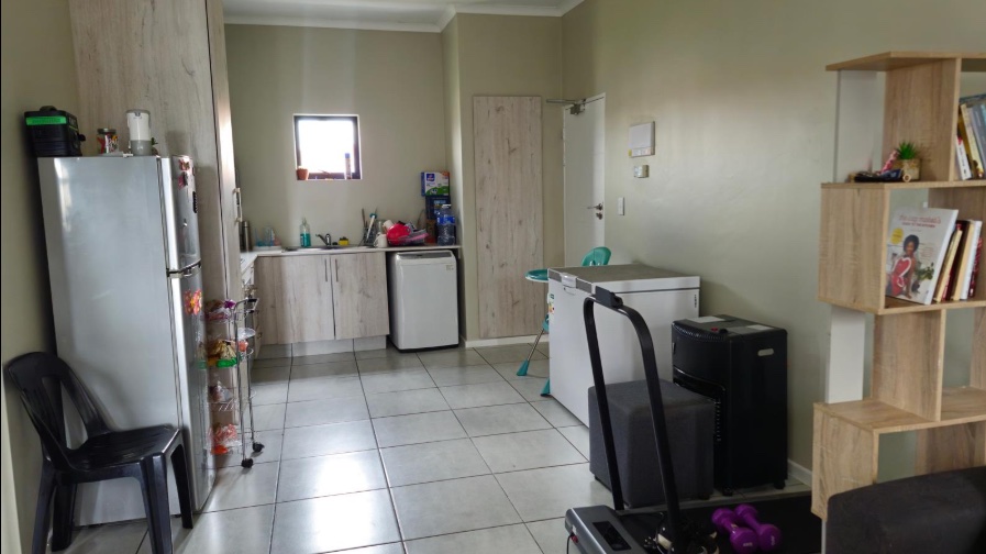 2 Bedroom Property for Sale in Grand Central Gauteng
