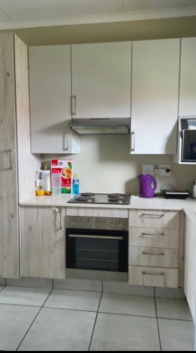 2 Bedroom Property for Sale in Grand Central Gauteng