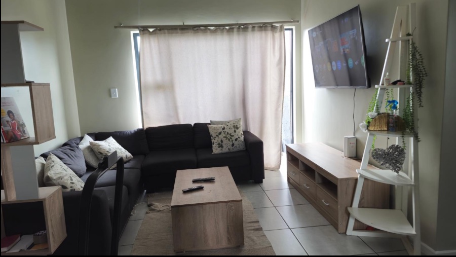 2 Bedroom Property for Sale in Grand Central Gauteng