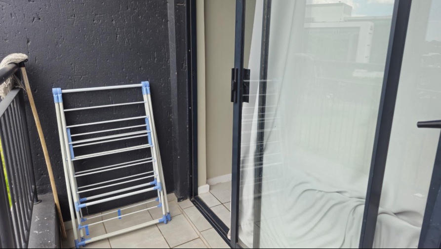 2 Bedroom Property for Sale in Grand Central Gauteng