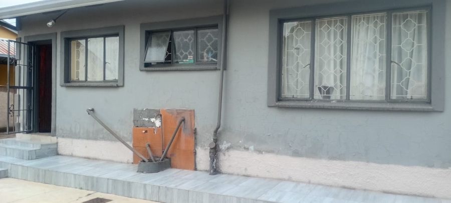 2 Bedroom Property for Sale in Soshanguve AA Gauteng