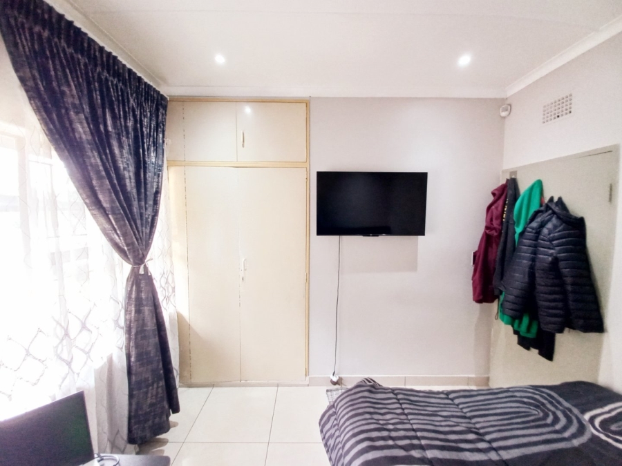 3 Bedroom Property for Sale in Illiondale Gauteng