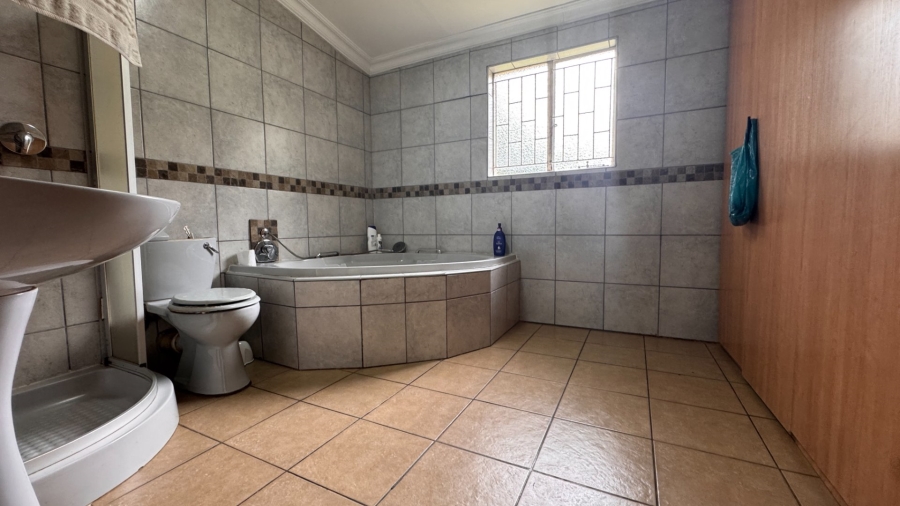 3 Bedroom Property for Sale in Three Rivers Gauteng