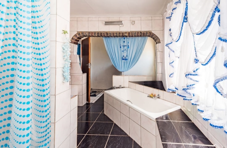 4 Bedroom Property for Sale in Randgate Gauteng