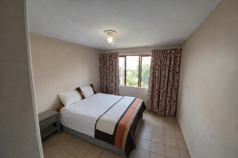 2 Bedroom Property for Sale in Sunninghill Gauteng