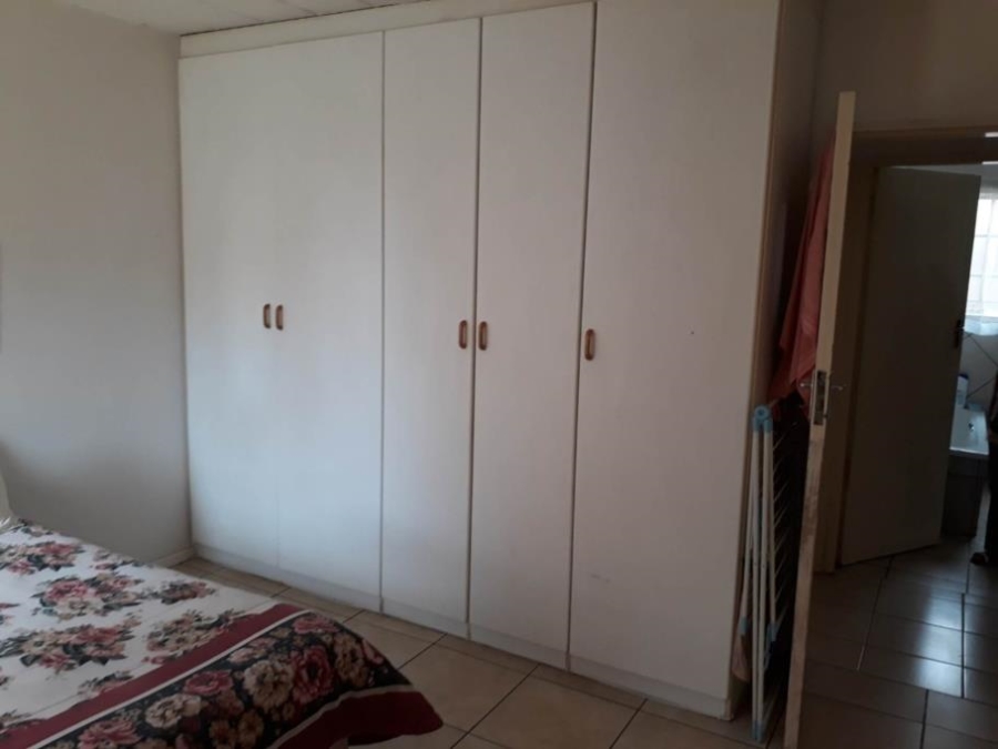 2 Bedroom Property for Sale in Noordwyk Gauteng