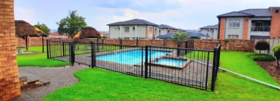 2 Bedroom Property for Sale in Noordwyk Gauteng