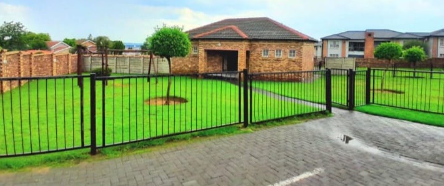 2 Bedroom Property for Sale in Noordwyk Gauteng