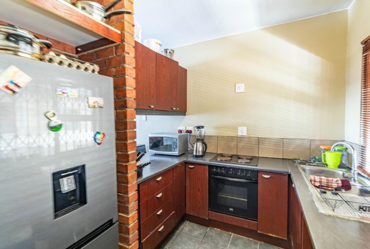2 Bedroom Property for Sale in Noordwyk Gauteng