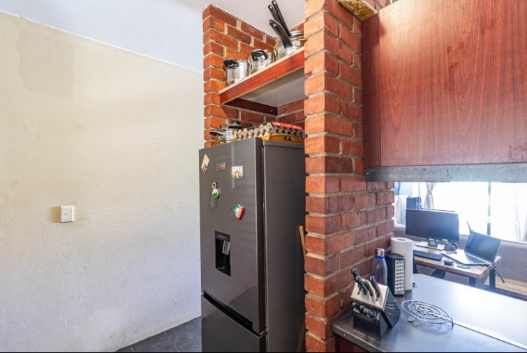 2 Bedroom Property for Sale in Noordwyk Gauteng