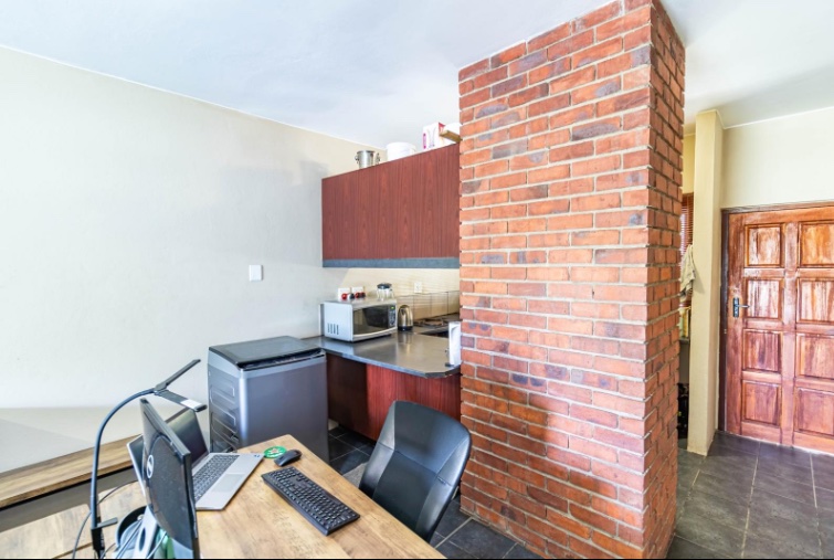 2 Bedroom Property for Sale in Noordwyk Gauteng