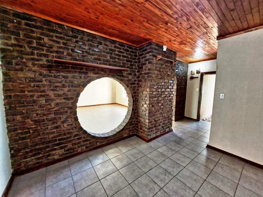 3 Bedroom Property for Sale in Sinoville Gauteng