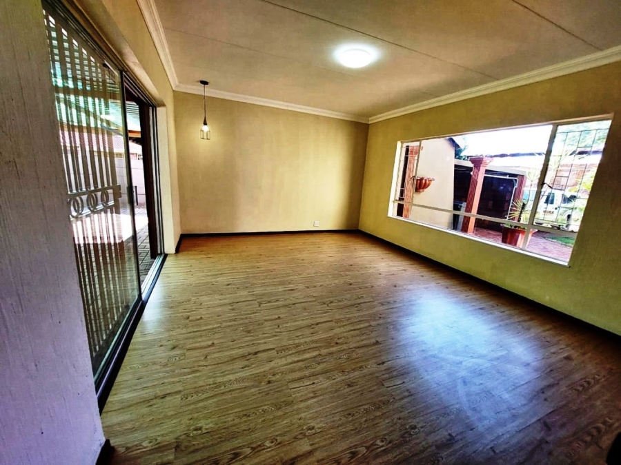 3 Bedroom Property for Sale in Sinoville Gauteng