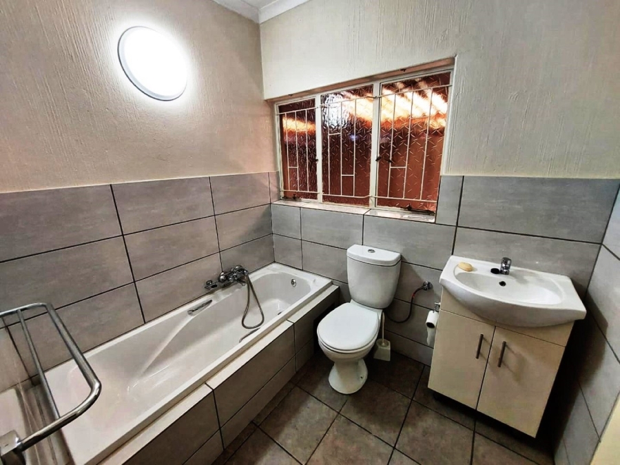 3 Bedroom Property for Sale in Sinoville Gauteng