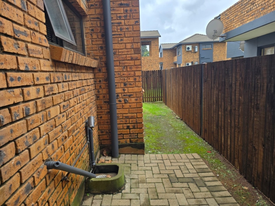 2 Bedroom Property for Sale in Comet Gauteng
