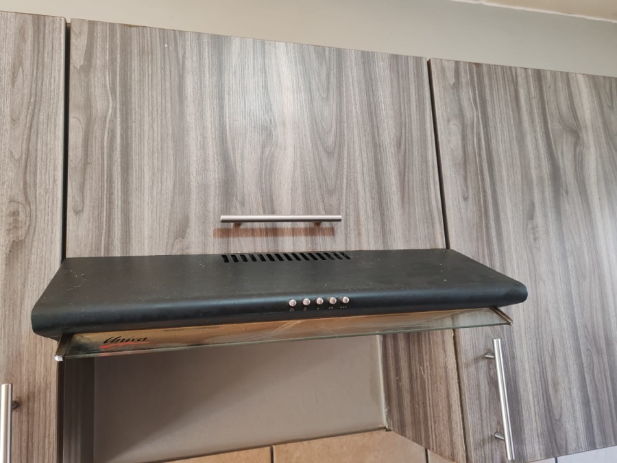 2 Bedroom Property for Sale in Comet Gauteng