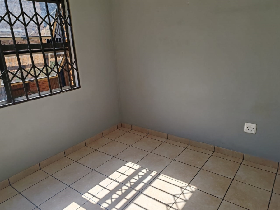 2 Bedroom Property for Sale in Comet Gauteng