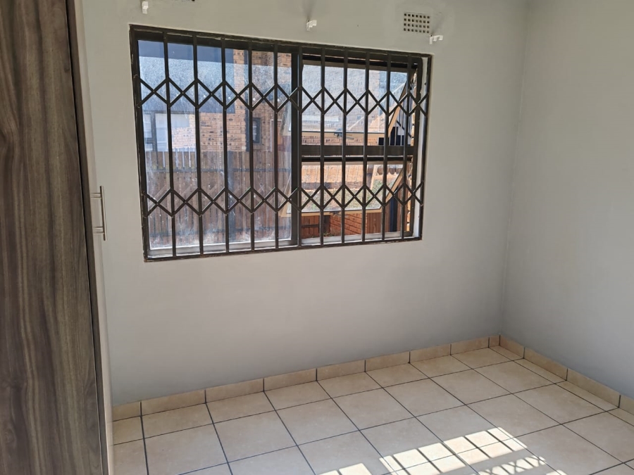 2 Bedroom Property for Sale in Comet Gauteng