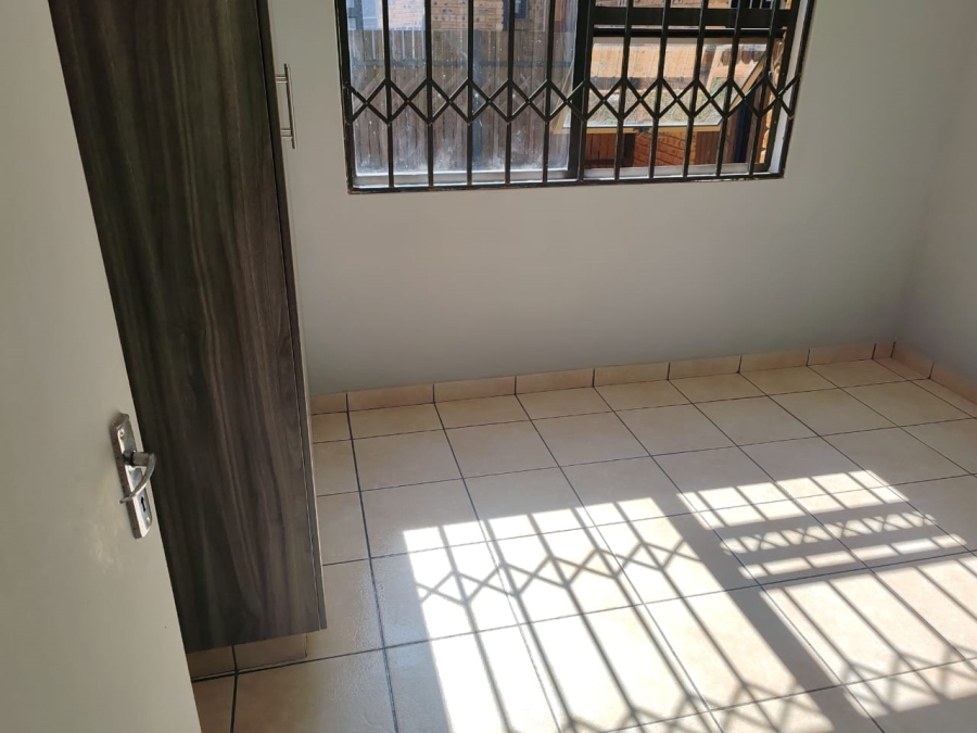 2 Bedroom Property for Sale in Comet Gauteng