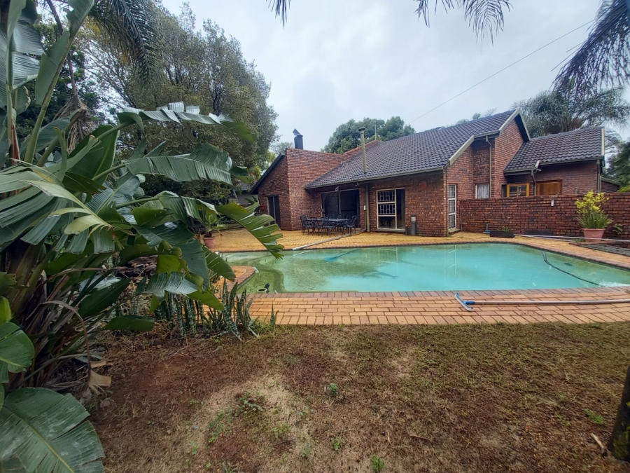 3 Bedroom Property for Sale in Monument Park Gauteng