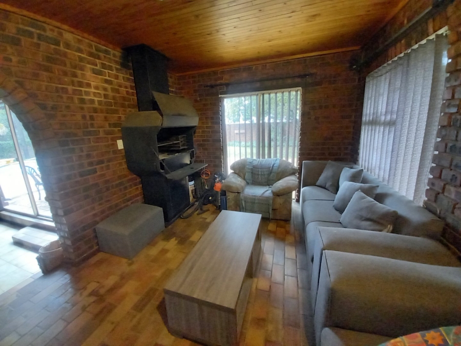 3 Bedroom Property for Sale in Monument Park Gauteng
