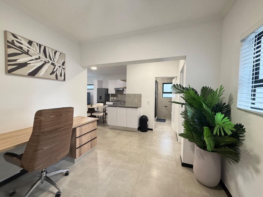 To Let 1 Bedroom Property for Rent in Fourways Gauteng