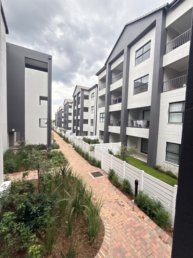 To Let 1 Bedroom Property for Rent in Fourways Gauteng