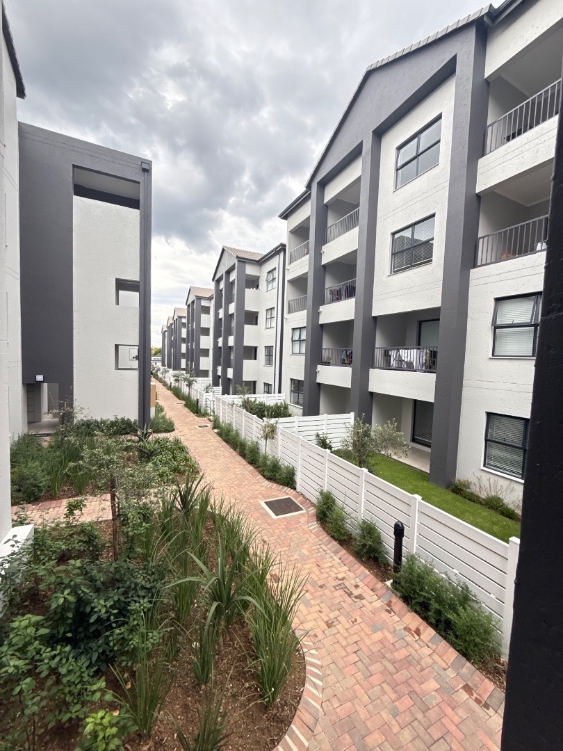 To Let 1 Bedroom Property for Rent in Fourways Gauteng