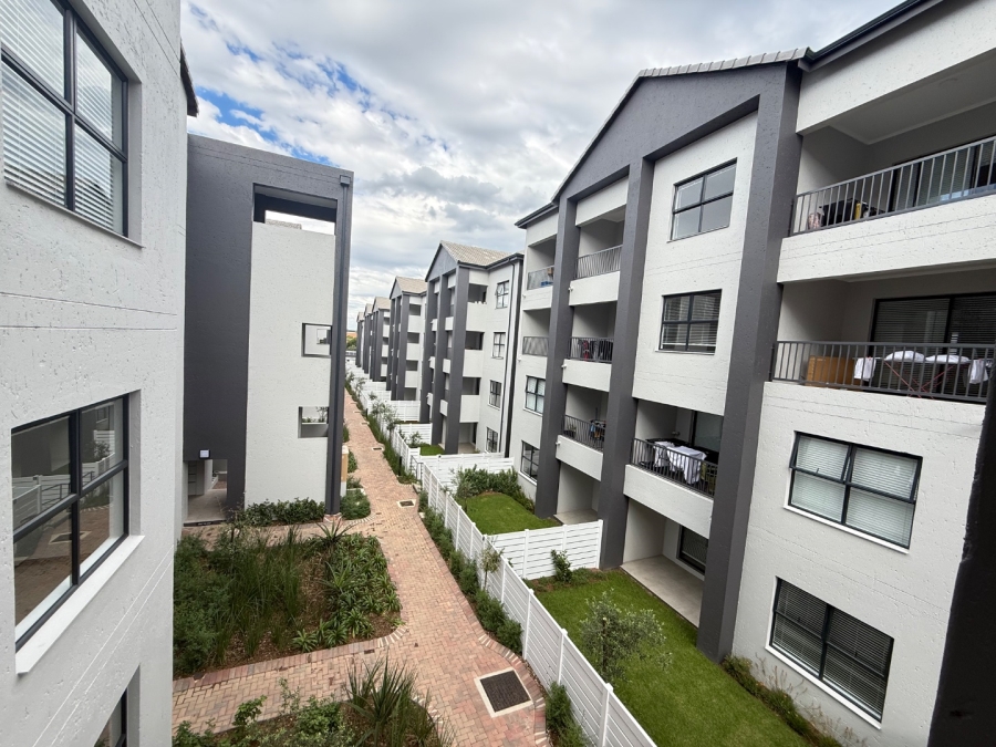 To Let 1 Bedroom Property for Rent in Fourways Gauteng