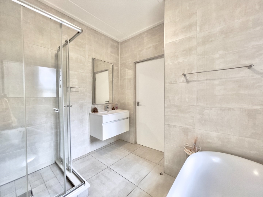 3 Bedroom Property for Sale in The Polofields Gauteng