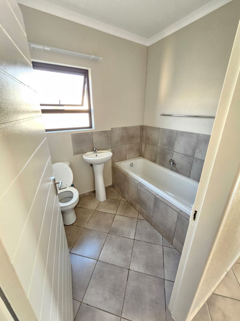 3 Bedroom Property for Sale in Crystal Park Gauteng