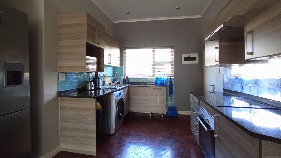 2 Bedroom Property for Sale in Blue Hills Gauteng