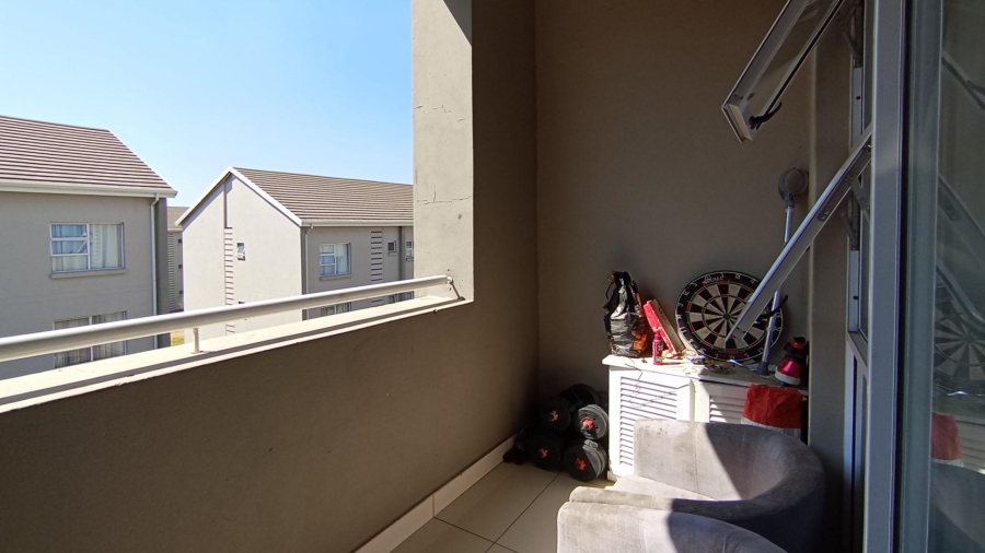 2 Bedroom Property for Sale in Blue Hills Gauteng