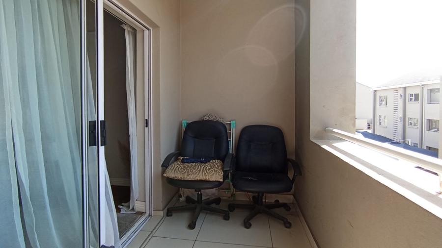 2 Bedroom Property for Sale in Blue Hills Gauteng