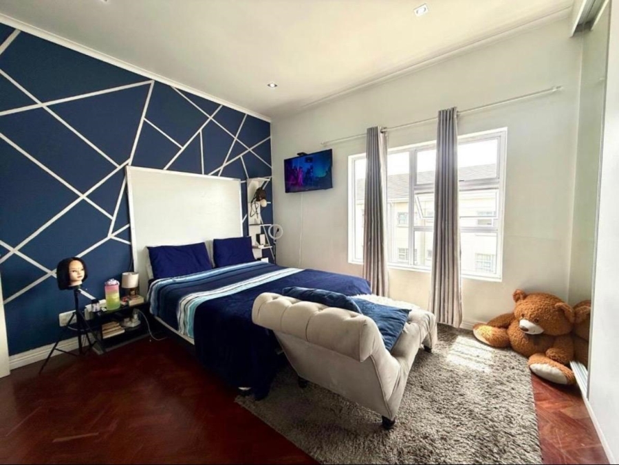 2 Bedroom Property for Sale in Blue Hills Gauteng