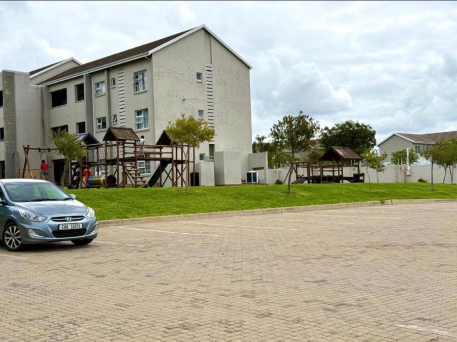 2 Bedroom Property for Sale in Blue Hills Gauteng