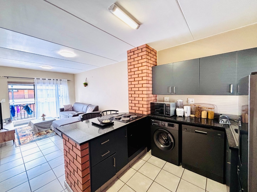 2 Bedroom Property for Sale in Vorna Valley Gauteng