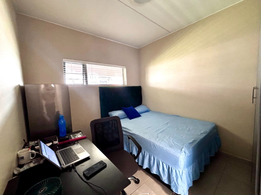 2 Bedroom Property for Sale in Vorna Valley Gauteng