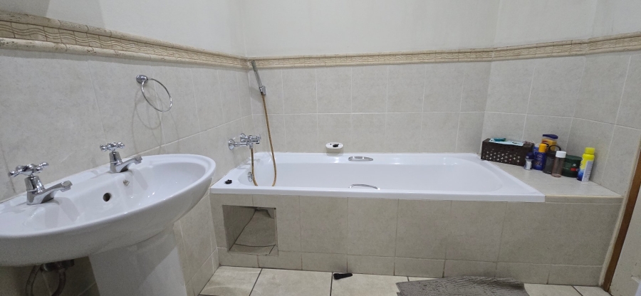 2 Bedroom Property for Sale in Meyersdal Gauteng