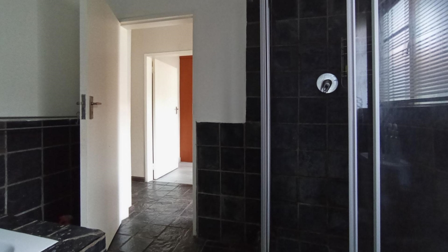 2 Bedroom Property for Sale in Erand Gardens Gauteng