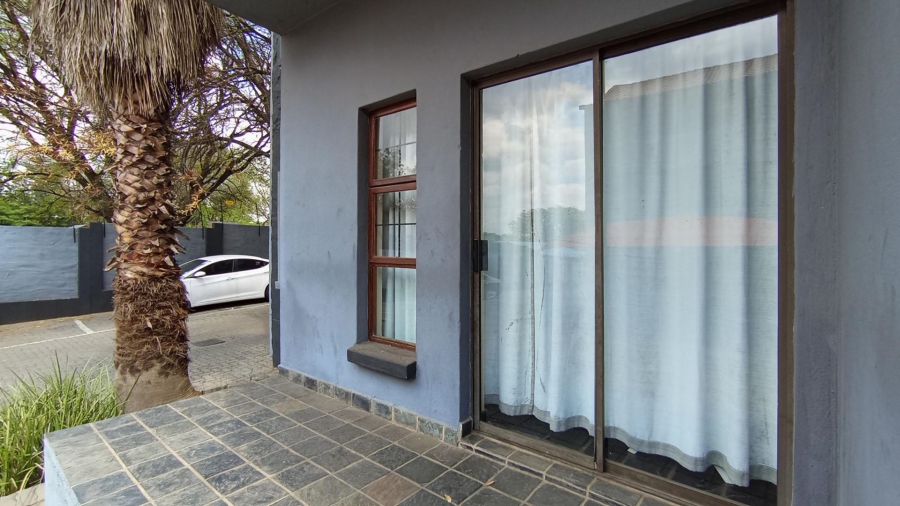 2 Bedroom Property for Sale in Erand Gardens Gauteng