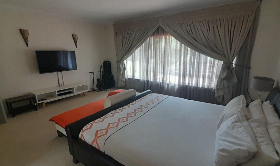 5 Bedroom Property for Sale in Ferndale Gauteng