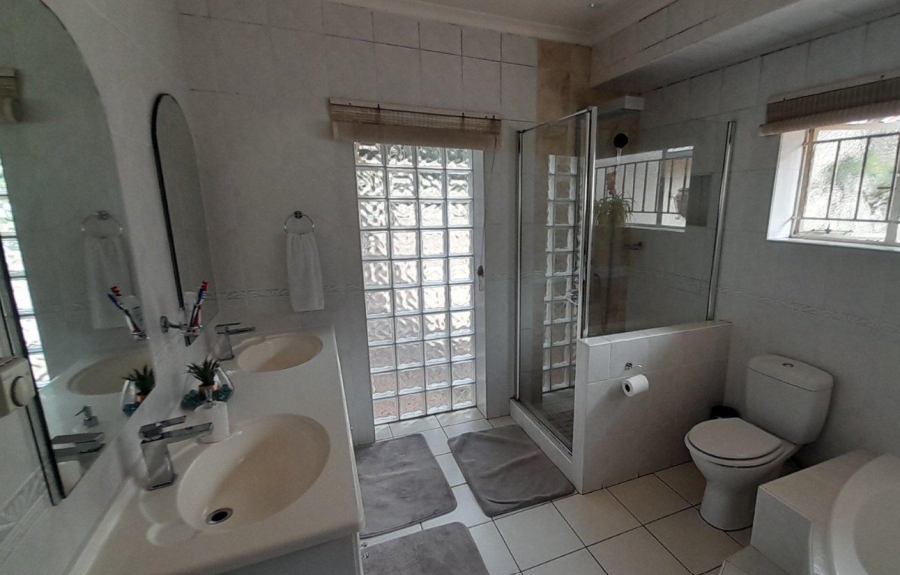 5 Bedroom Property for Sale in Ferndale Gauteng