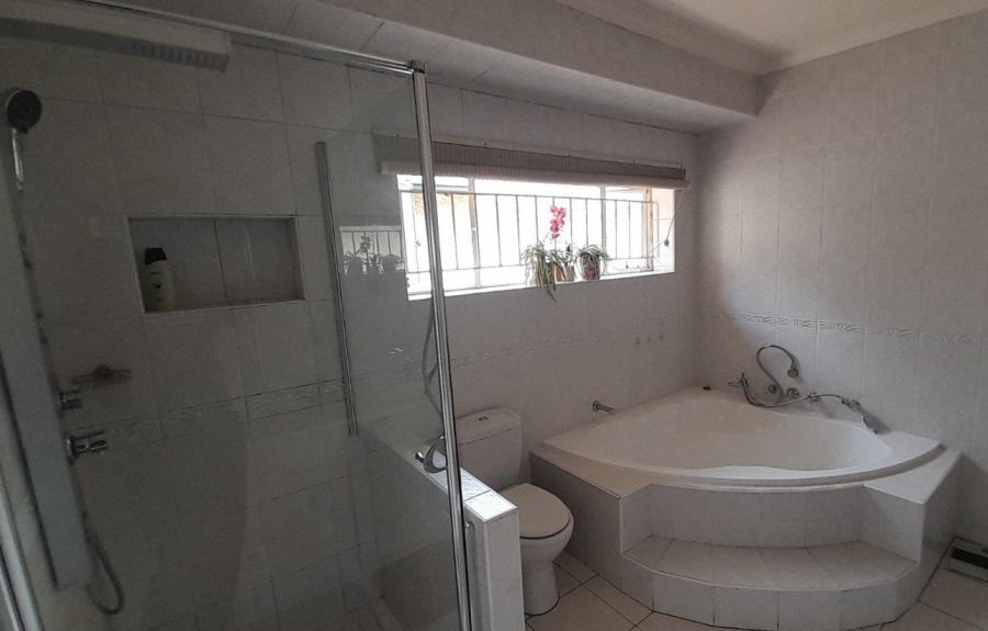5 Bedroom Property for Sale in Ferndale Gauteng