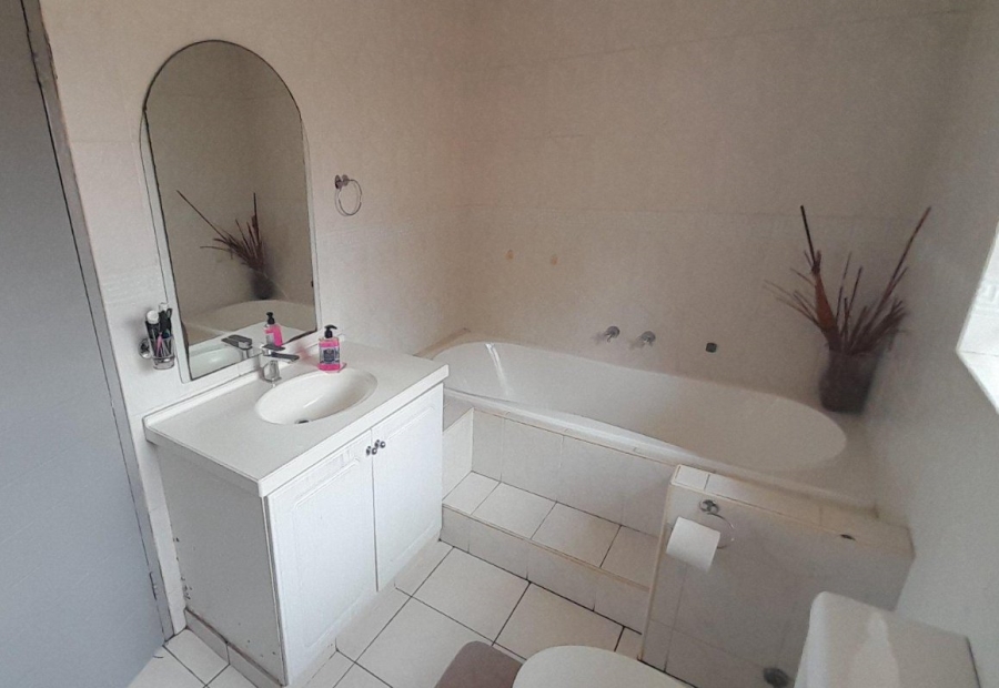 5 Bedroom Property for Sale in Ferndale Gauteng