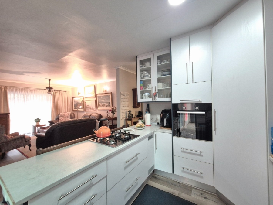 3 Bedroom Property for Sale in Vanderbijlpark SW 5 Gauteng