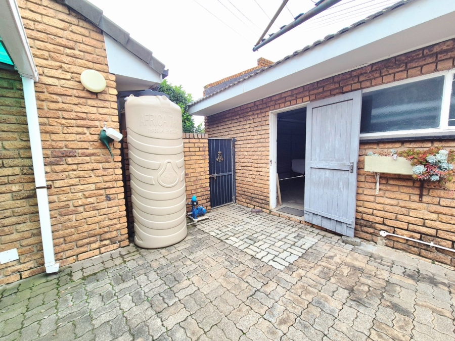 3 Bedroom Property for Sale in Vanderbijlpark SW 5 Gauteng
