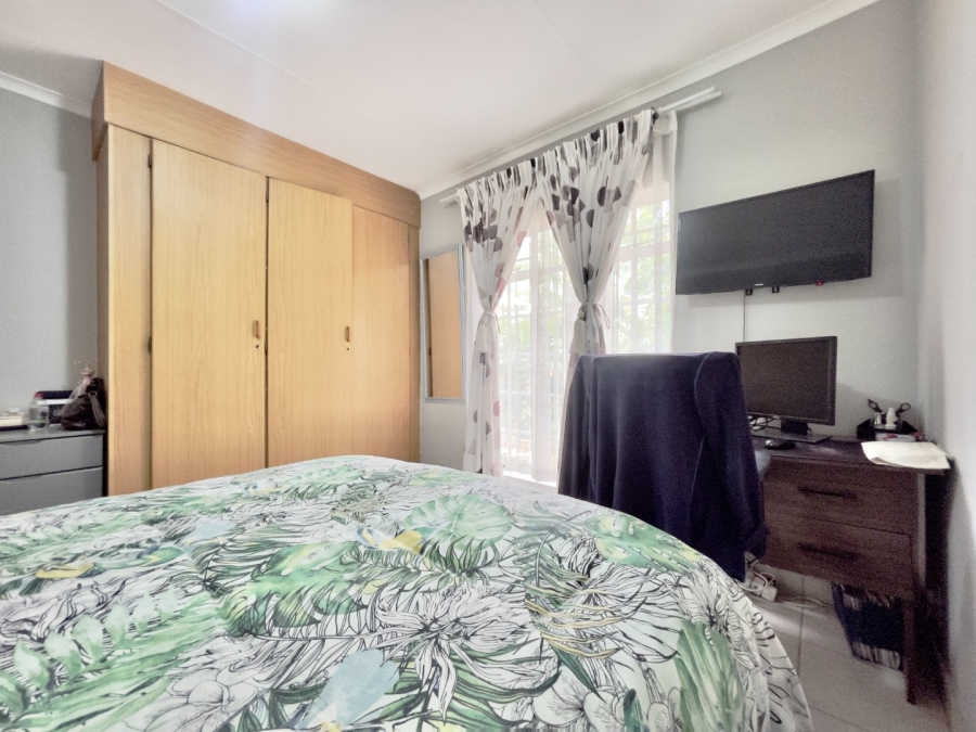 2 Bedroom Property for Sale in Noordwyk Gauteng