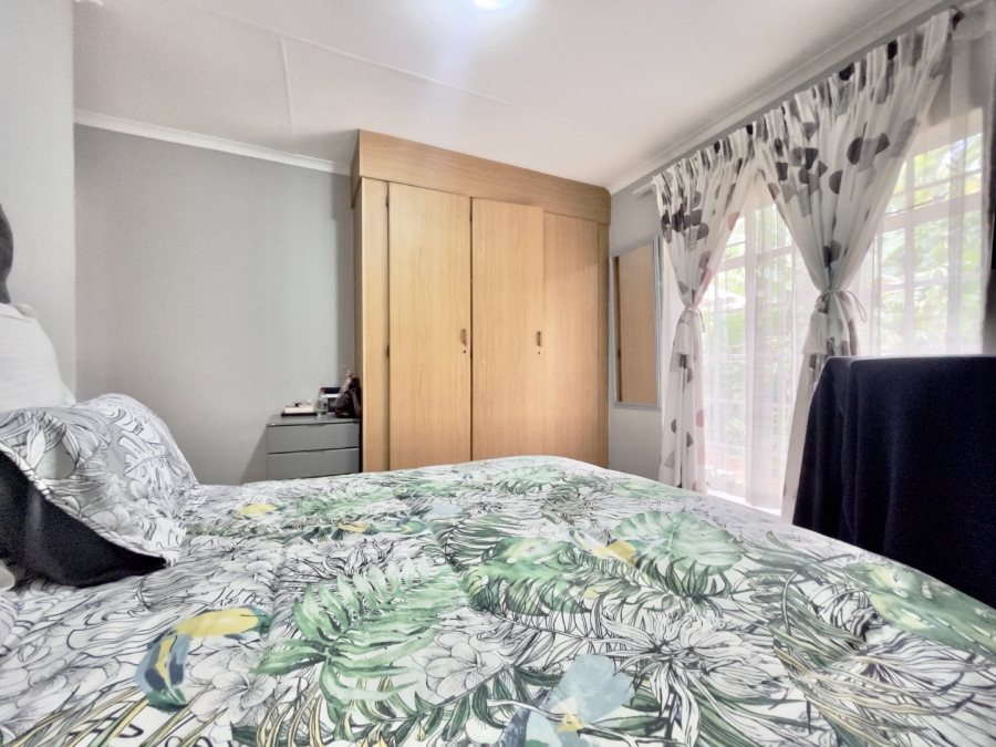 2 Bedroom Property for Sale in Noordwyk Gauteng