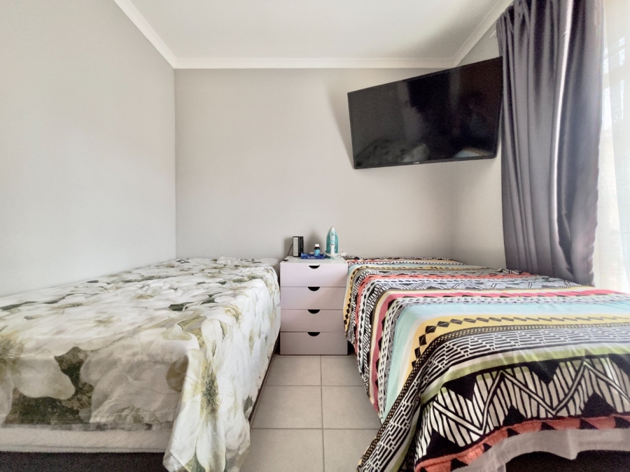 2 Bedroom Property for Sale in Noordwyk Gauteng